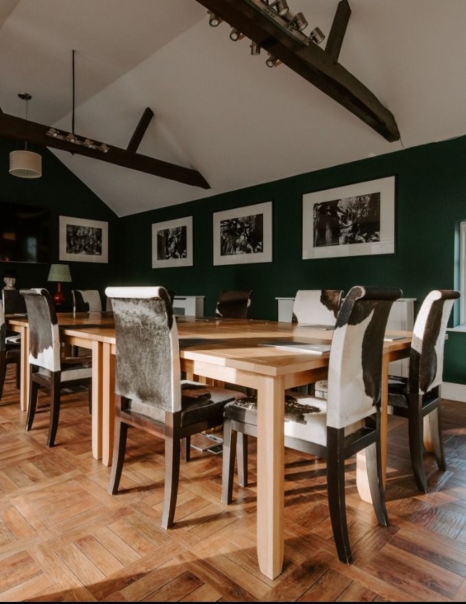 Stables Meeting Room – Indoor Meeting Space – Wasing 