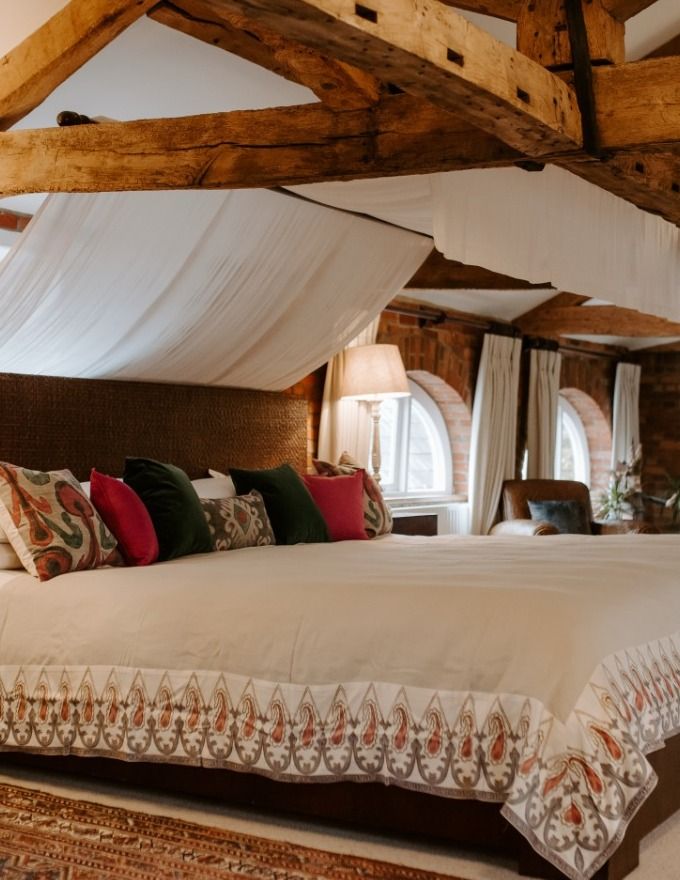 Honeymoon Suite - Wasing Weddings